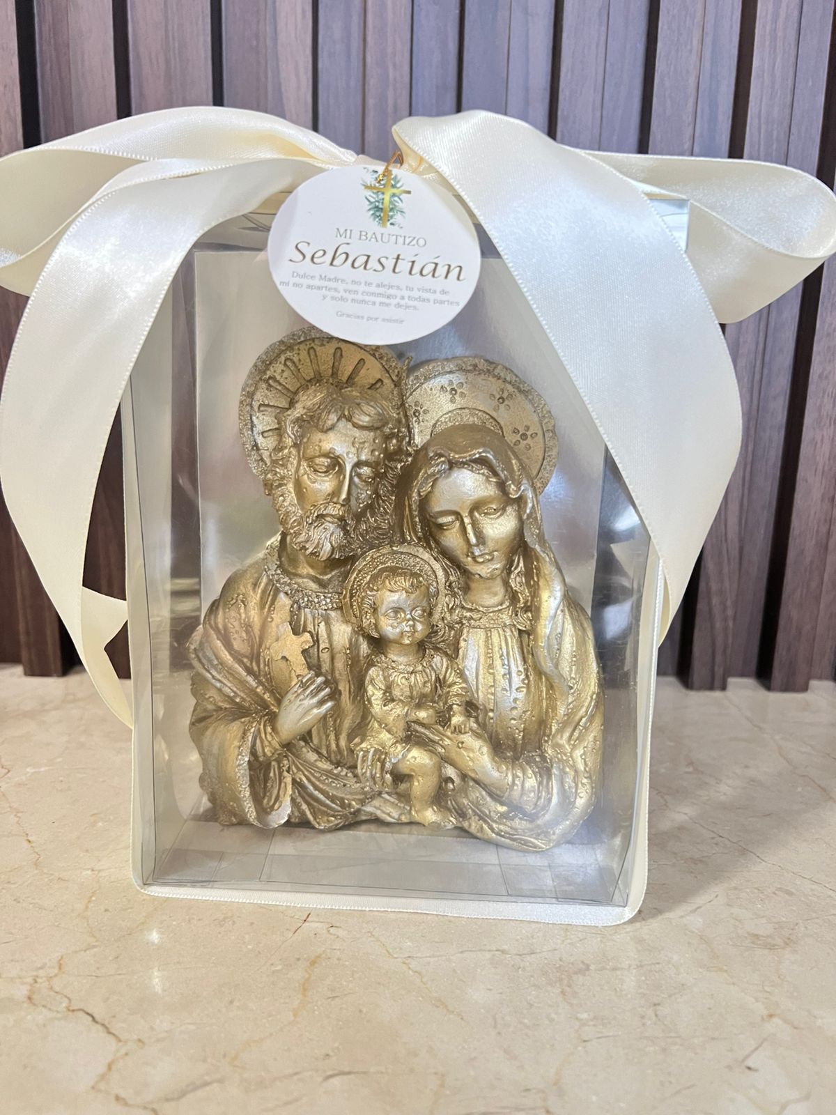 Vela Sagrada Familia en Dorado