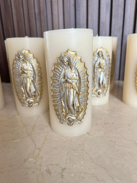 Cirio con Silueta de la Virgen de Guadalupe